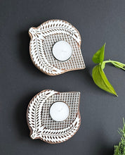 Load image into Gallery viewer, Leaf Wooden Block Tealight