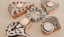 Load image into Gallery viewer, Reindeer Tea Light Holder