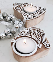 Load image into Gallery viewer, Santa wooden Block Tealight Holder