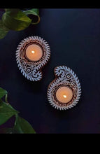 Load image into Gallery viewer, Paisley Block Tea Light