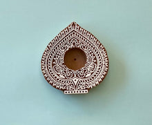 Load image into Gallery viewer, Pan Block Tea Light