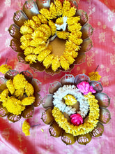 Load image into Gallery viewer, Lotus Urli with elephant leg set