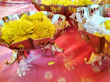 Load image into Gallery viewer, Lotus Urli with elephant leg set