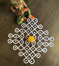 Load image into Gallery viewer, Muggu small cutouts (Set of 4)