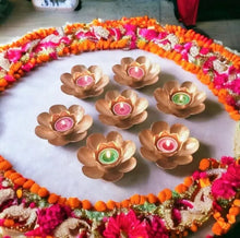 Load image into Gallery viewer, Flower Tea Light
