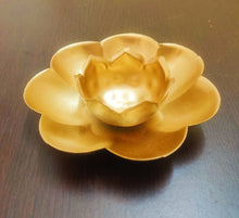 Load image into Gallery viewer, Flower Tea Light
