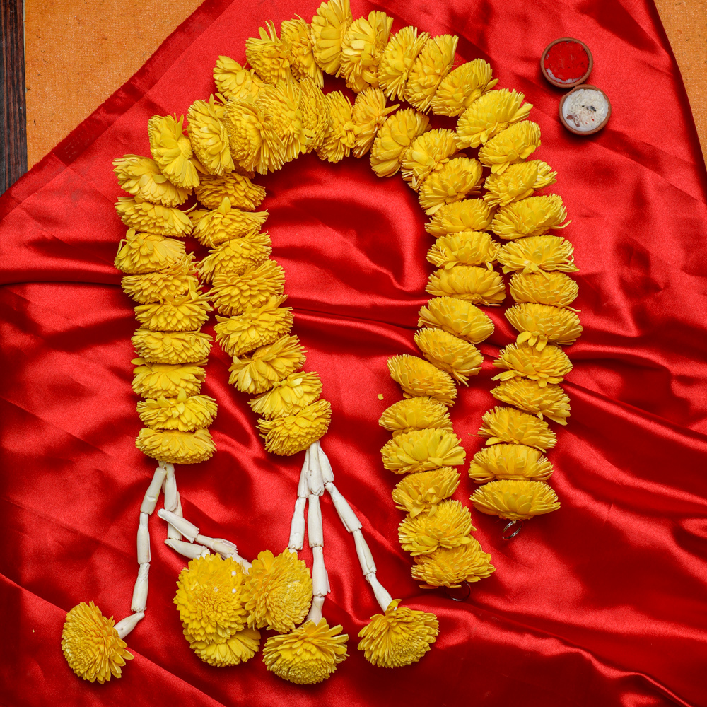 Chamanthi Décor Hangings
