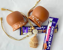 Load image into Gallery viewer, Rakhi Hamper with Earthen Tea Cups
